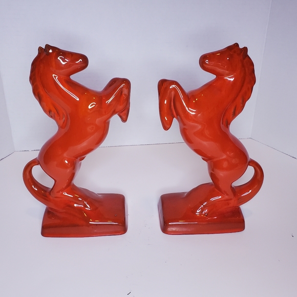 Other - Blue mountain pottery rearing horses